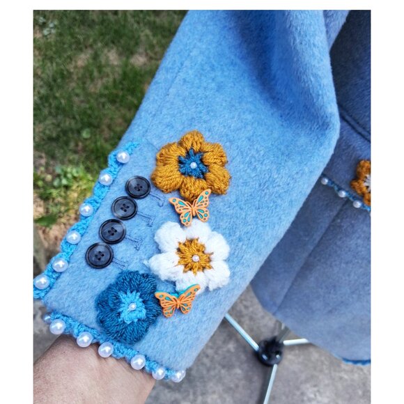Upcycle Light Blue Coat with Crochet Flowers and Pearl Beads Size 16 - Picture 8 of 11